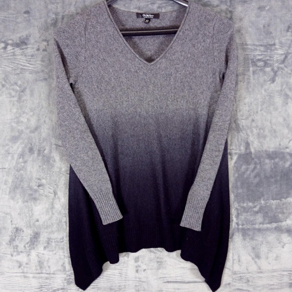 Saks Fifth Avenue Sweaters - Saks Fifth Avenue Sweater Womens XS Gray Black Cashmere Ombre Tunic V Neck